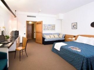 Hotel Athena