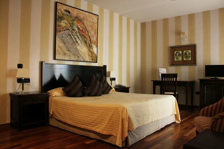 Hotel Bodega La Casa Del Cofrade