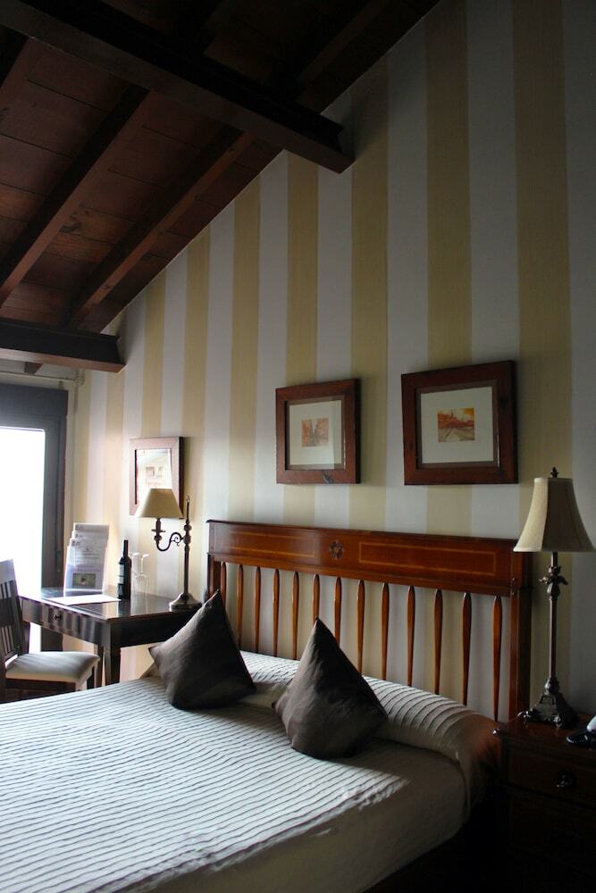 Hotel Bodega La Casa Del Cofrade