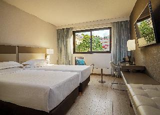 Hotel Elysee Palace