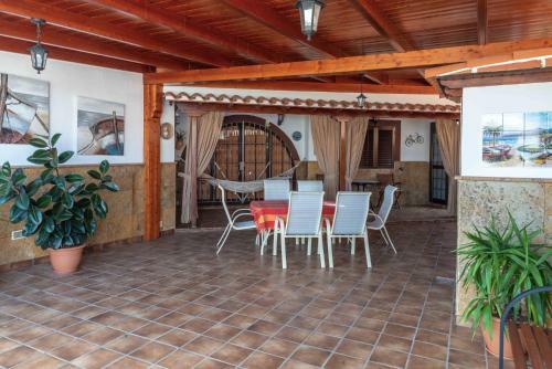 Villa Vacation Home In Agaete Terrace Bbq