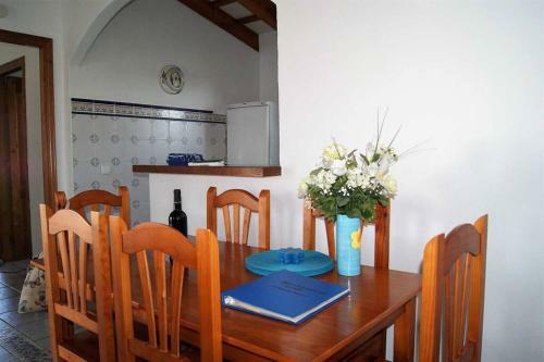 Villa With Private Pool, Spacious Garden & Bbq