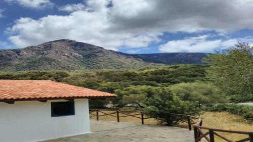 Casa Galuz, Entre La Sierra Y El Mar