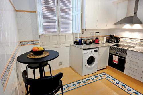 Historic Apartment By Mercado Central