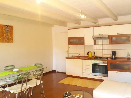 Gracia Apartments