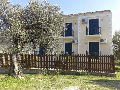 Apartamento Iriana Village Inn