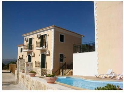 Apartamento Iriana Village Inn