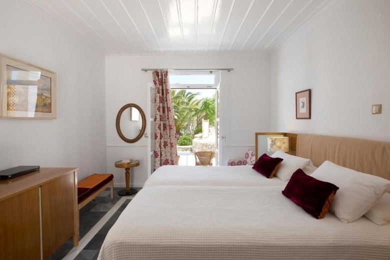 Dorion Hotel