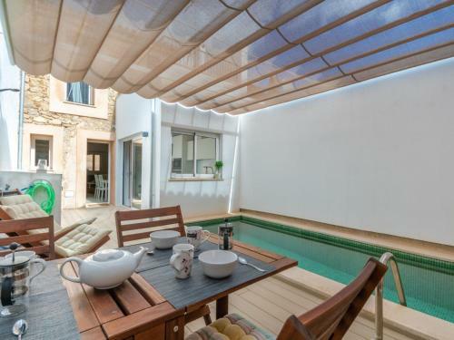 Holiday Home Can Regalat Heated Pool