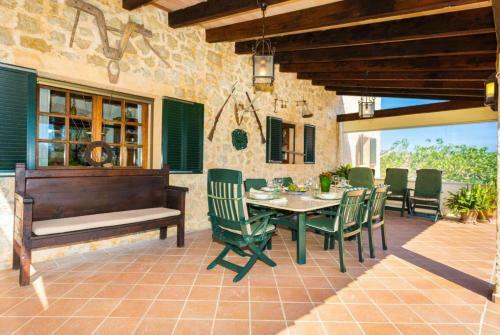 Villa Els Mitjans