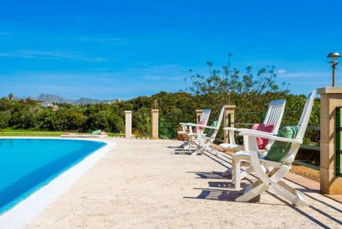 Villa Els Mitjans