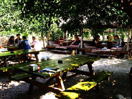 Hostal Olympos Deep Green Bungalows