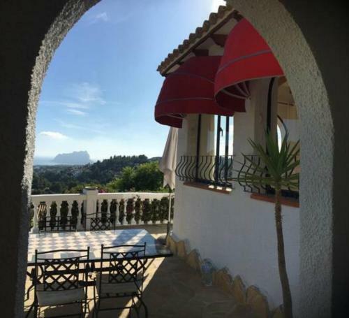 Charming Villa In Montemar With Private, Heated Pool And Sea Views