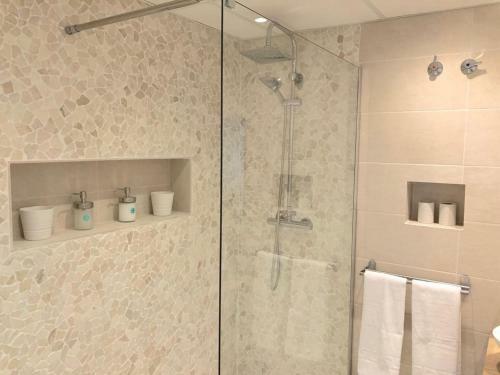 Apartamento �tico-duplex 1� Linea de Playa Con Jacuzzi. 6 Pax