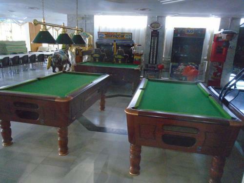 Benal Beach, Superb 2 Bedroom 2 Bathroom Beach Front Apartment Sleeps 5