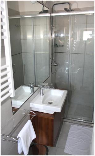 Hostal Pansion Kamenar