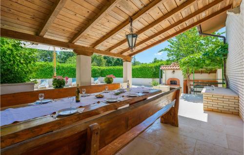 Holiday Home Katun Lindarski IV