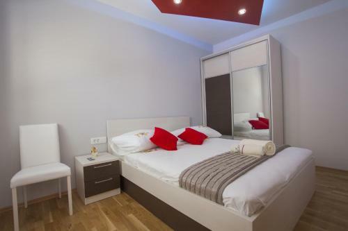 Lara Apartments