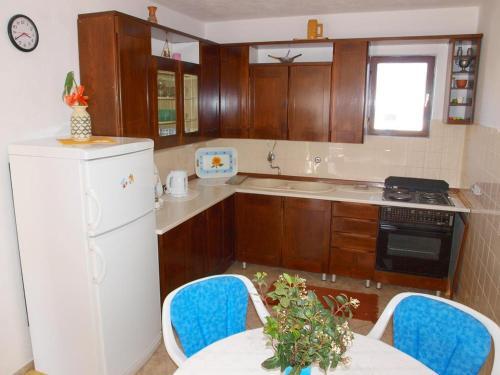 Apartments With A Parking Space Businci, Ciovo - 4667