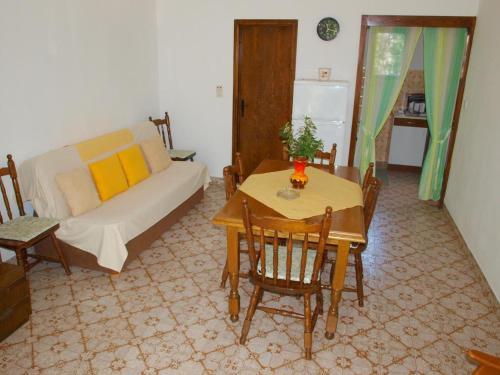 Apartments With A Parking Space Businci, Ciovo - 4667