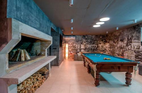 Luxury Villa Velvet Bourbon Split With Private Pool By The Sea