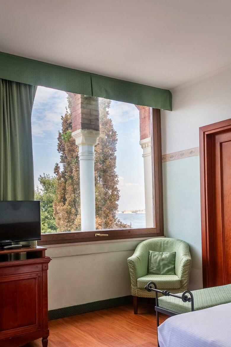 Hotel Russo Palace