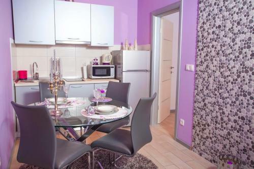 Apartments Marhela Jakov