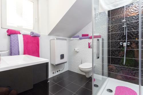 Apartments Marhela Jakov