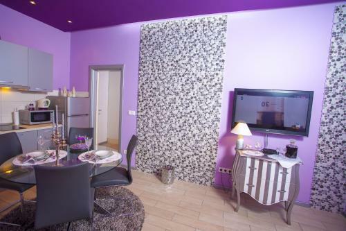 Apartments Marhela Jakov