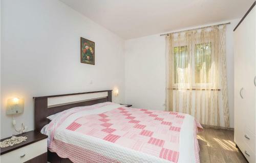 Apartment Stran III