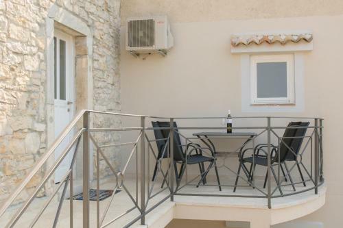 Apartment Borgo 8