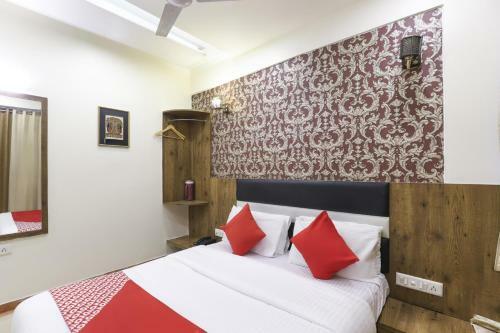 Oyo 82082 Hotel Down Town