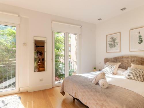 City Hall VI Apartment By Aston Rentals