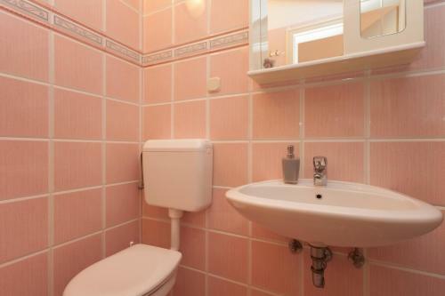 Hostal Apartments Alice