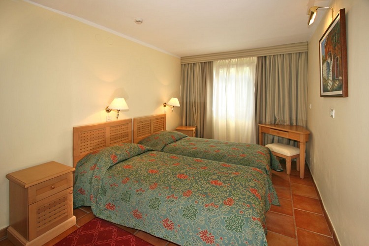 Studio Apartments Laguna Bellevue