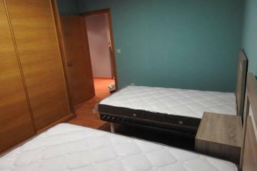 Apartamento de 4 Dormitorios En Camari�as