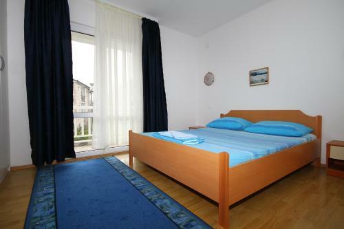Apartments Lon?ar