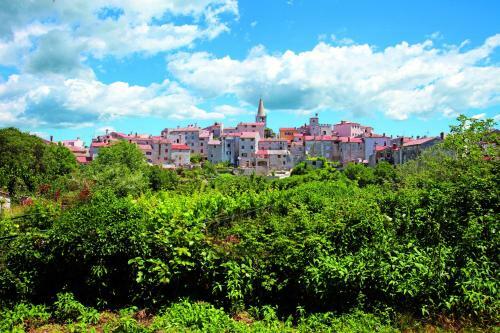 Hostal Holiday Home Bale - Valle