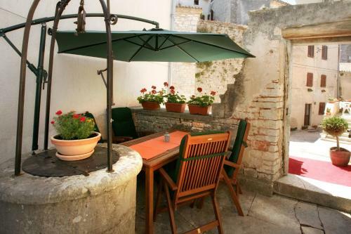 Hostal Holiday Home Bale - Valle