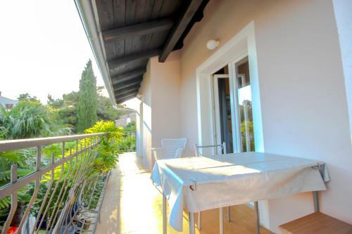 Apartments Mirta