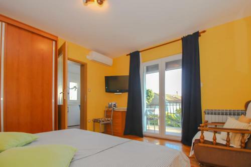 Apartments Mirta