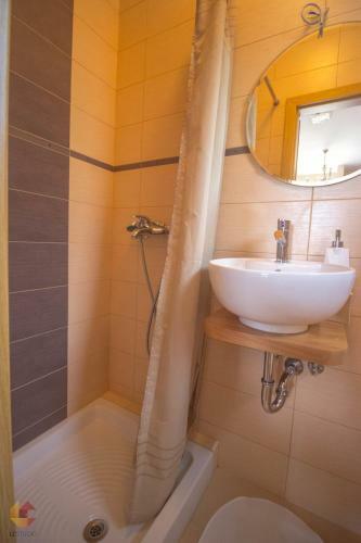 Apartments Mirta