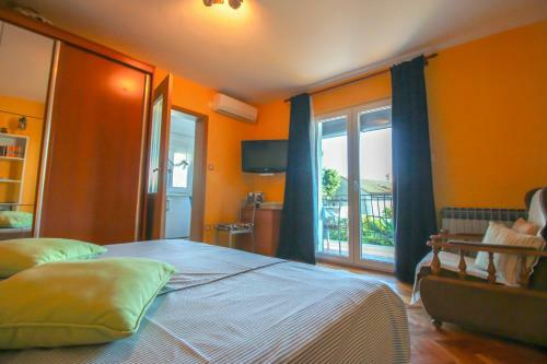 Apartments Mirta