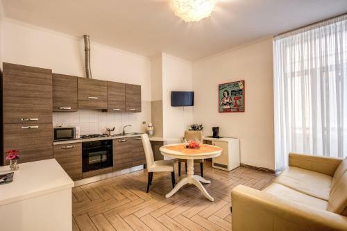 Hostal Four Rivers Suites