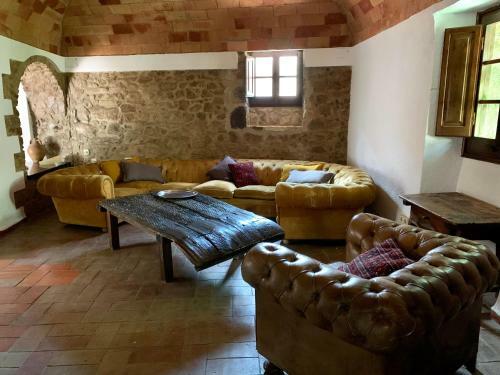 Villa Els Racons Del Fort Castle In Wine Territory