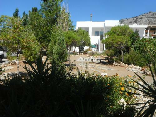 Mandorla Apartments