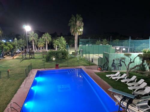 Villa de Tres Casas Con Padel Y Piscina
