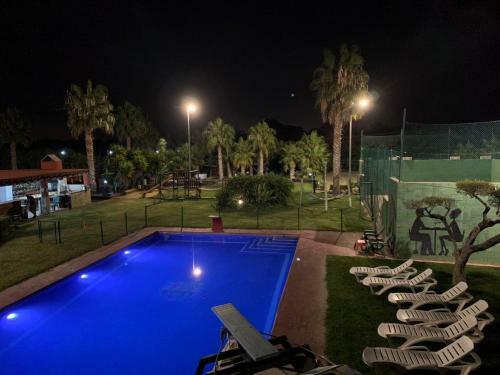 Villa de Tres Casas Con Padel Y Piscina