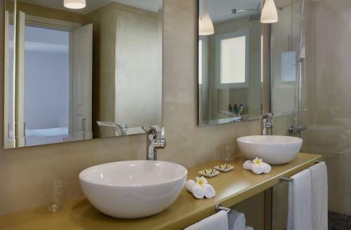 Hotel Yria Resort