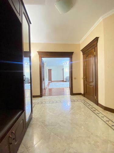 Apartamento ????? ????? ??????! / Center Almaty